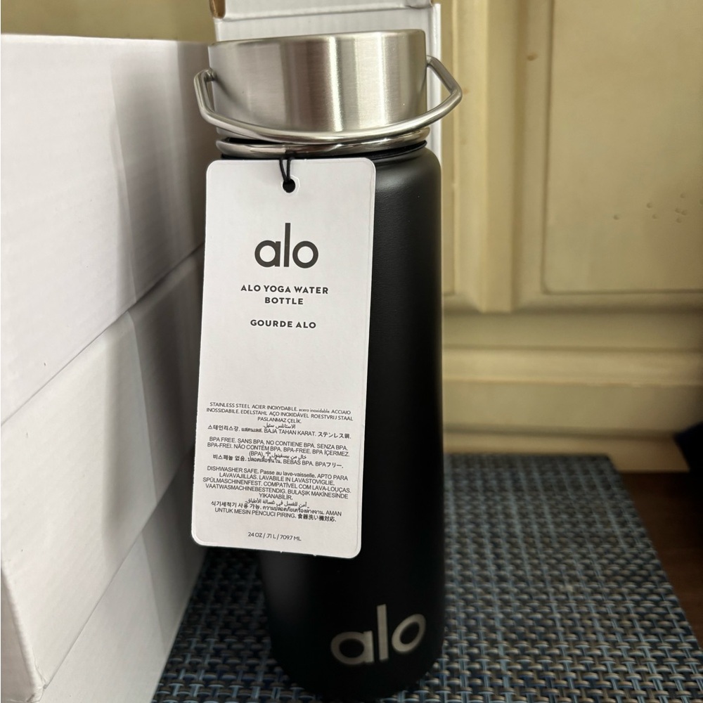 Brand new ALO Yoga Matte Black Stainless Steel Water Bottle with Silver Lid